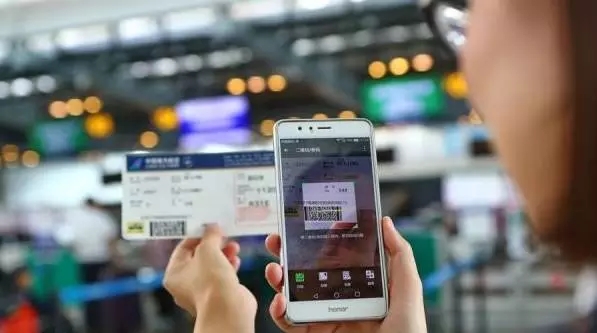 厲害丨刷臉進站、機器人指路......這些春運“新科技”你都會用嗎？
