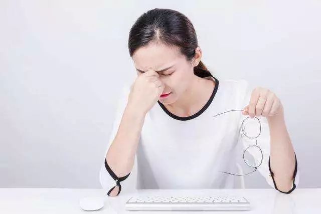 消除眼袋，緩解眼疲勞，黑科技眼罩讓你秒入夢鄉，精神煥發