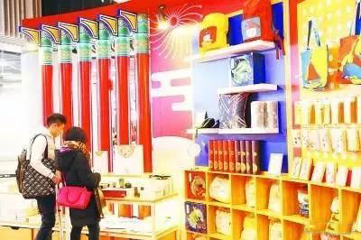 頤和園口紅引發著作權“宮斗”，文創產業為何硝煙四起？