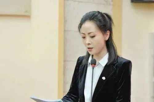美女畫家承認抄襲！“萬分痛悔，難辭其咎”