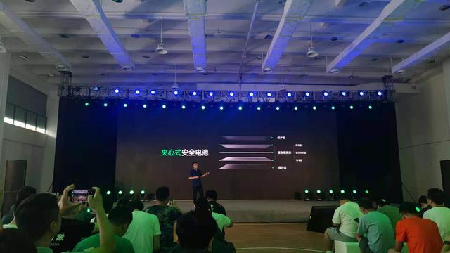 快充只看功率？OPPO發布多項“黑科技”，探索智慧新閃充