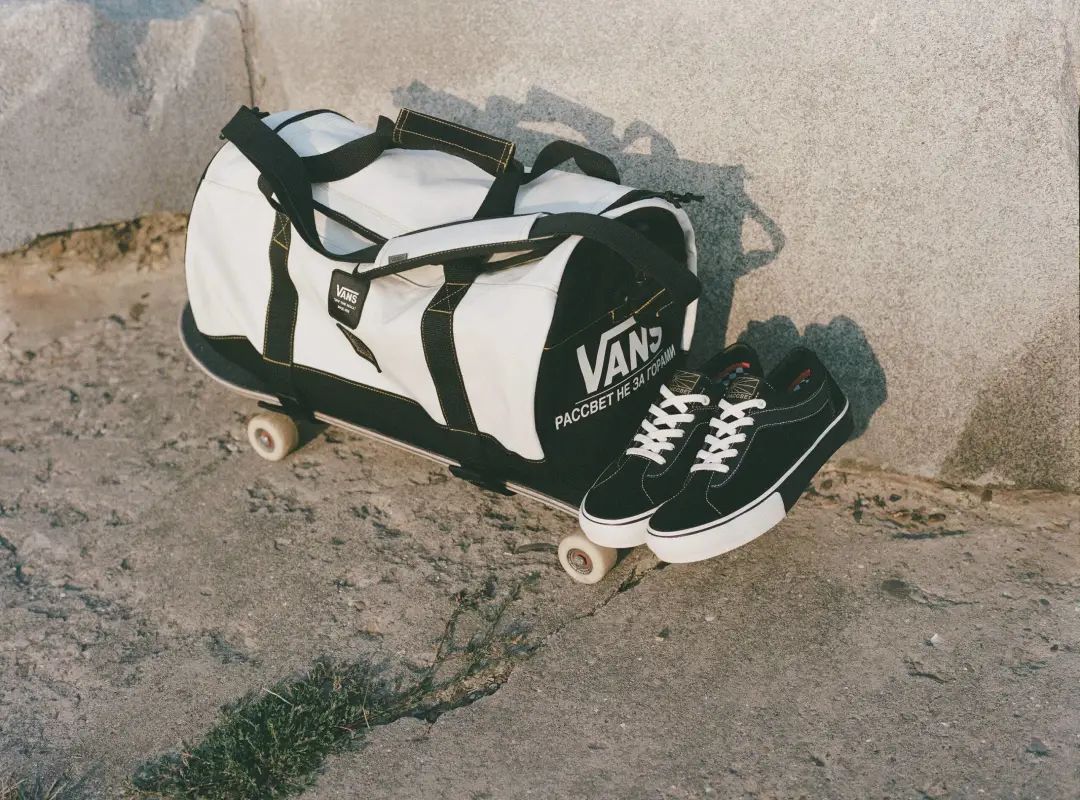 黎明即將來臨！Rassvet x Vans 全新聯名即將發布