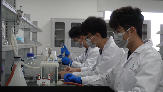 鵬澄凈水團隊:以技術攻關克難！研發垃圾滲濾液全量化處理高新技術