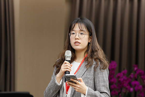 1711703722461191.jpg 光明日報記者提問.jpg