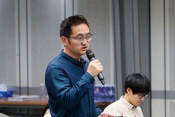工信部：我國已涌現出專精特新“小巨人”企業1.46萬家，專精特新中小企業超14萬家｜附圖文直播